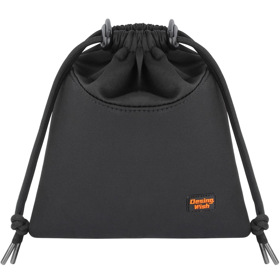 Desing Wish front view of small black pouch protecting headphones and saving space