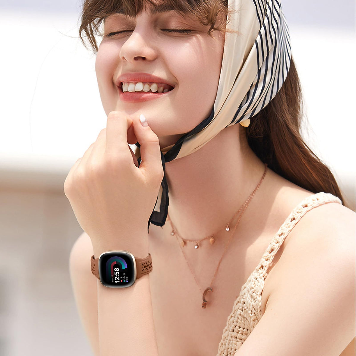 Dirrelo adjustable wristband fits 5.3 to 7.8 inches for versatile sizing.
