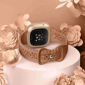 Dirrelo floral lace hollow-out band on Versa 4 highlights elegance and comfortable wear.