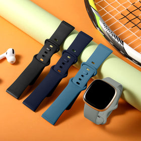 Dirrelo Versa 3 band soft TPU—lightweight comfort during workouts.