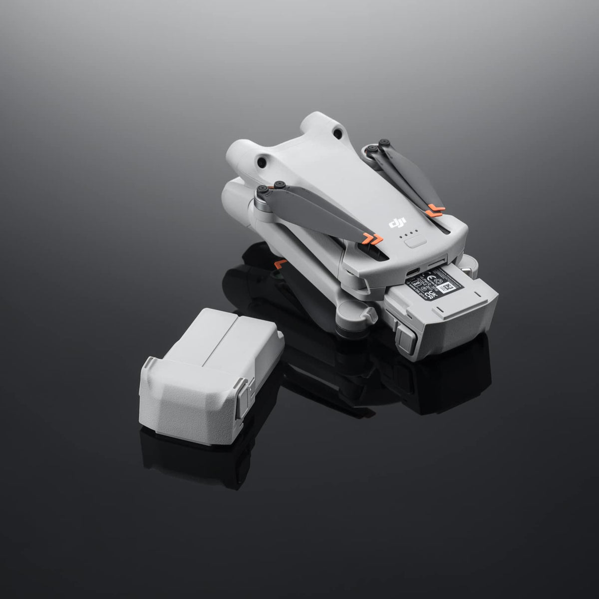 DJI Battery Plus compatibility chart, showing use with Mini 3 Pro and Mini 4 Pro.