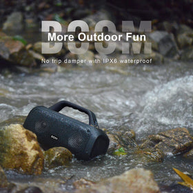 DOSS Extreme Boom battery and ports illustrating the 10400mAh power bank capability.