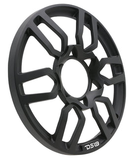 DS18 PRO-GRILL8 PC/ABS construction balances strength and heat resistance.