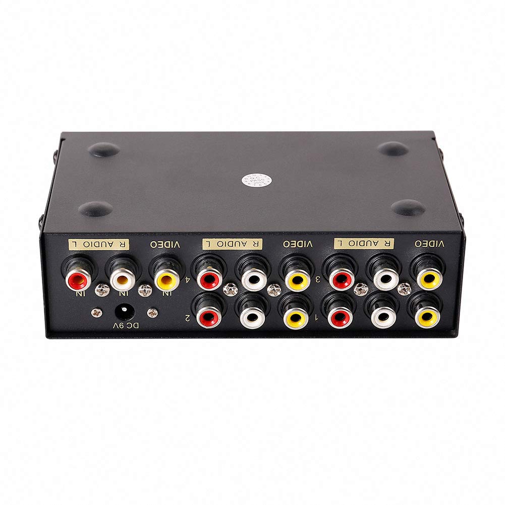 DTECH multi-room TV setup with four displays sharing one source.