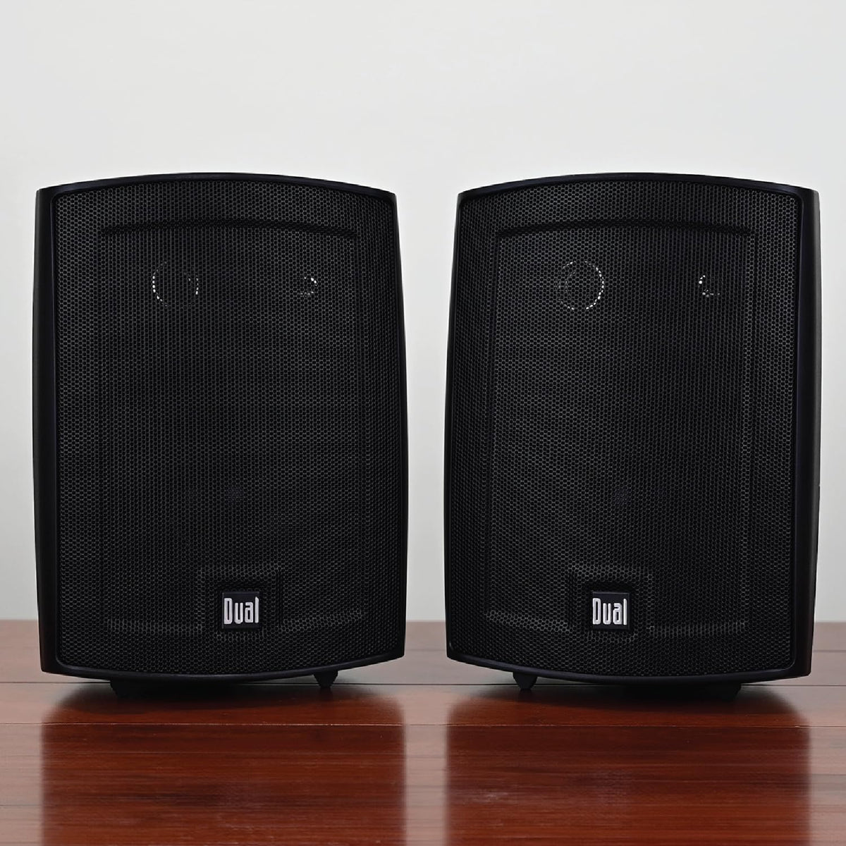 LU53PB 3-way high-fidelity design delivering balanced highs and lows