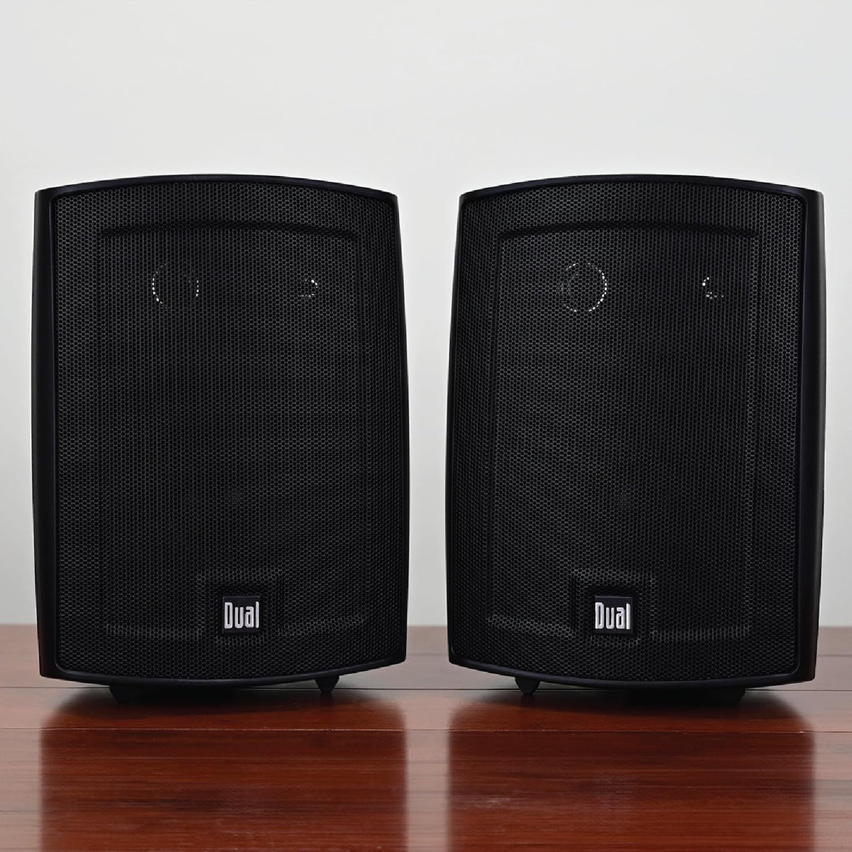 Bluetooth expansion-ready LU63PB pairs with a compatible amplifier