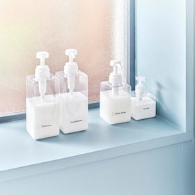 Fast, error-free labeling with a simple peel-and-press action.