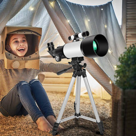 EACONN telescope aimed at moon in night sky demonstrating clear lunar viewing benefit