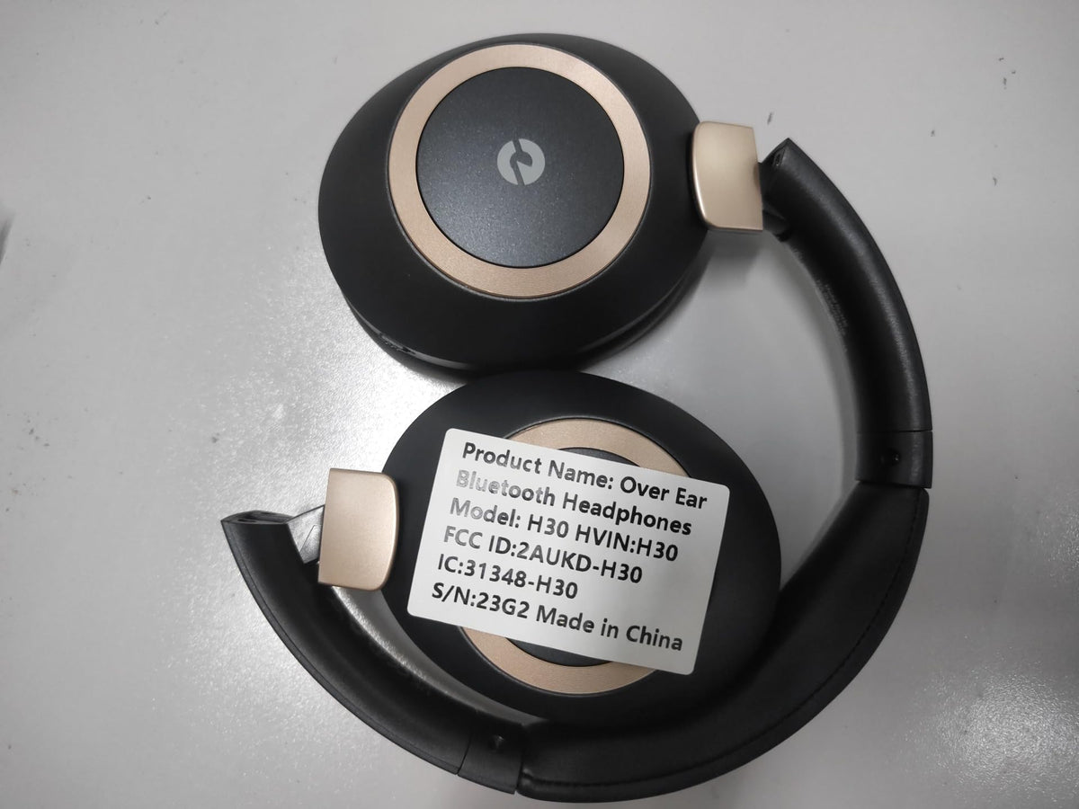 EAORUL on commuter using Bluetooth 5.3 for stable connection during transit