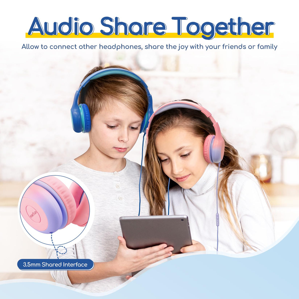 EarFun K1 pink nylon cord showing tangle-free durability during daily use.