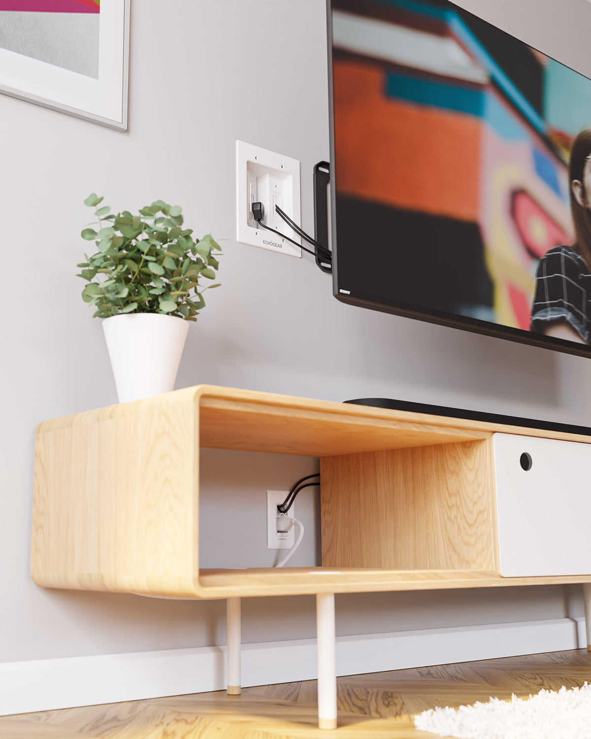 ECHOGEAR ready-to-use kit demonstrates a tidy entertainment setup