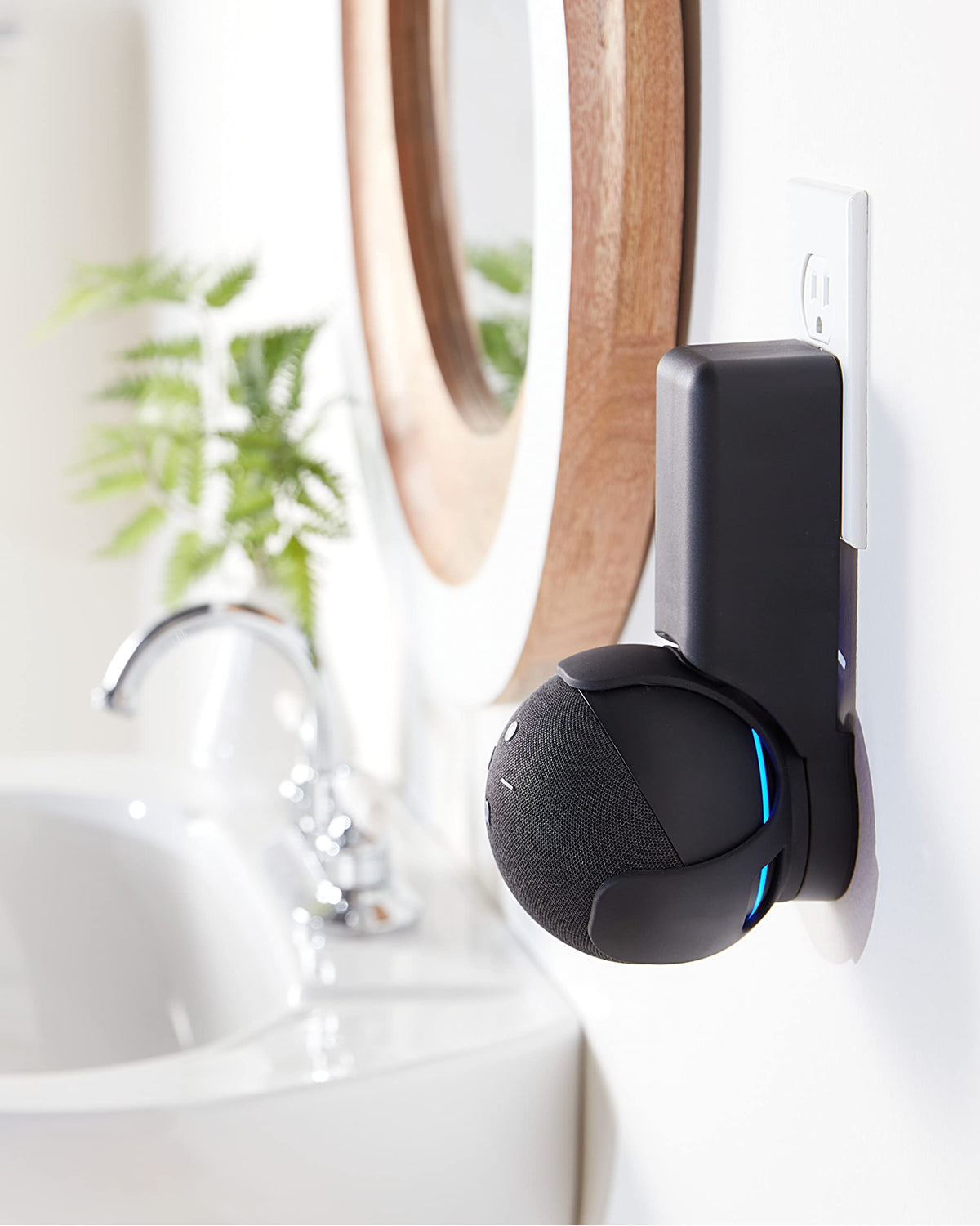 Supports Echo Dot 4th and 5th generation devices