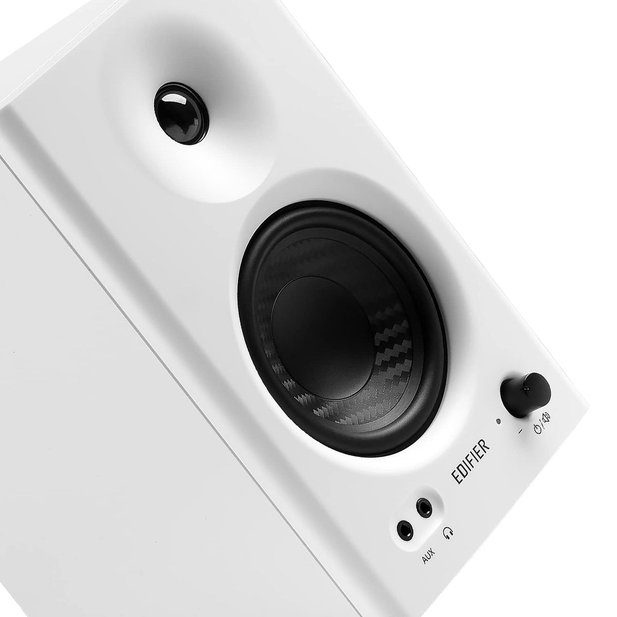 Edifier MR4 back panel ports demonstrate versatile inputs for mixers and PCs.