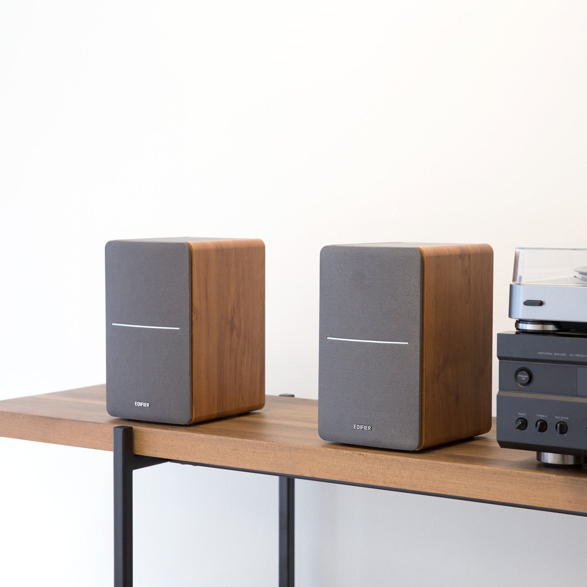 Edifier P12 passive bookshelf side profile highlights slim design for flexible placement.