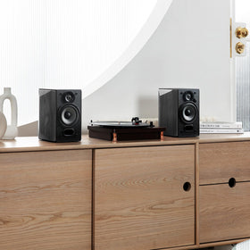 Edifier R1380DB Bluetooth connectivity enabling wireless streaming with low latency.