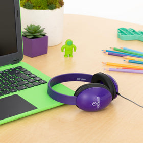 Egghead resealable storage bag with label saving space and keeping headphones hygienic