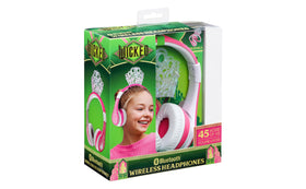 eKids Wicked Glinda lifestyle travel scene illustrating entertainment on the go