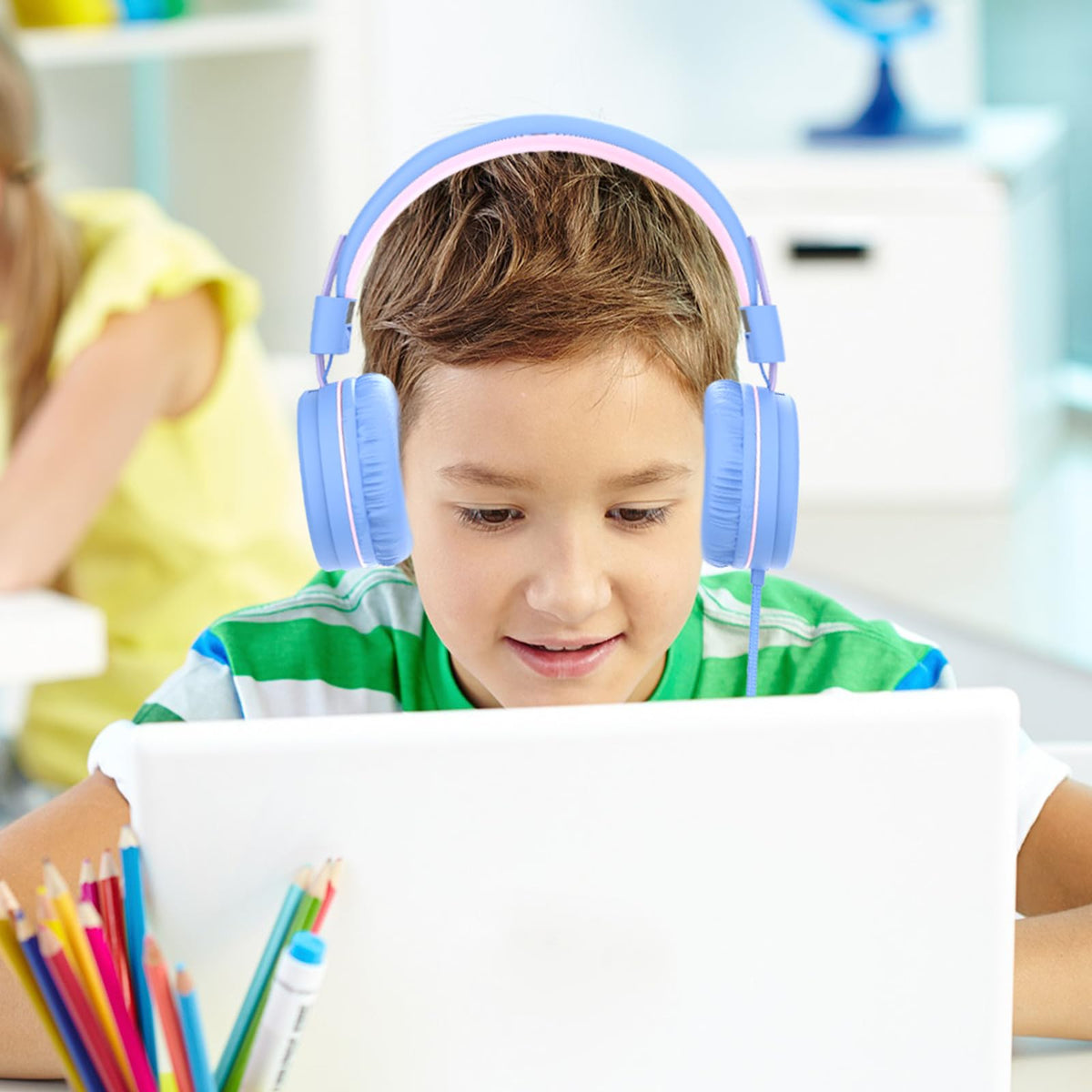 ELECDER i37 soft ear pads provide gentle comfort for long study sessions