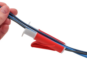 Electriduct CM08 ergonomic grip provides comfortable handling during installations.