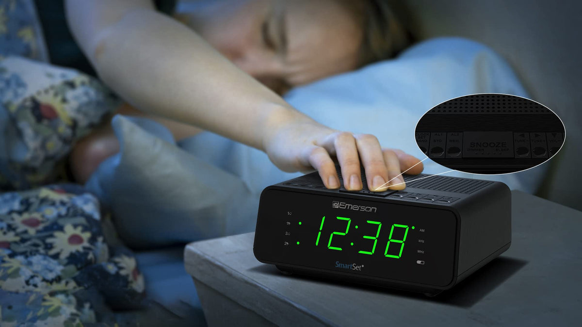 Emerson CKS1900 snooze function for extra rest at home.