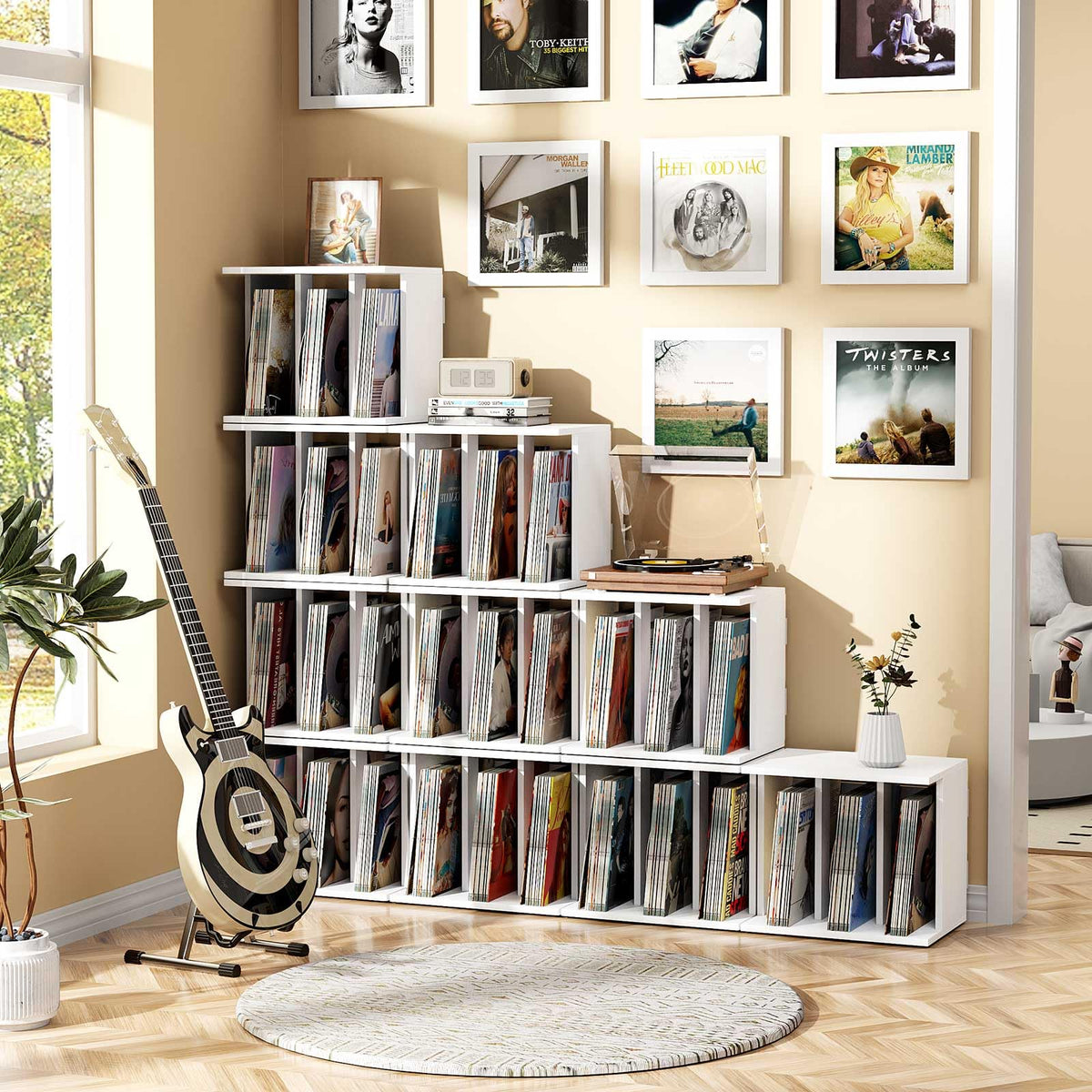 Emfogo stand with turntable on top demonstrating secure playback placement