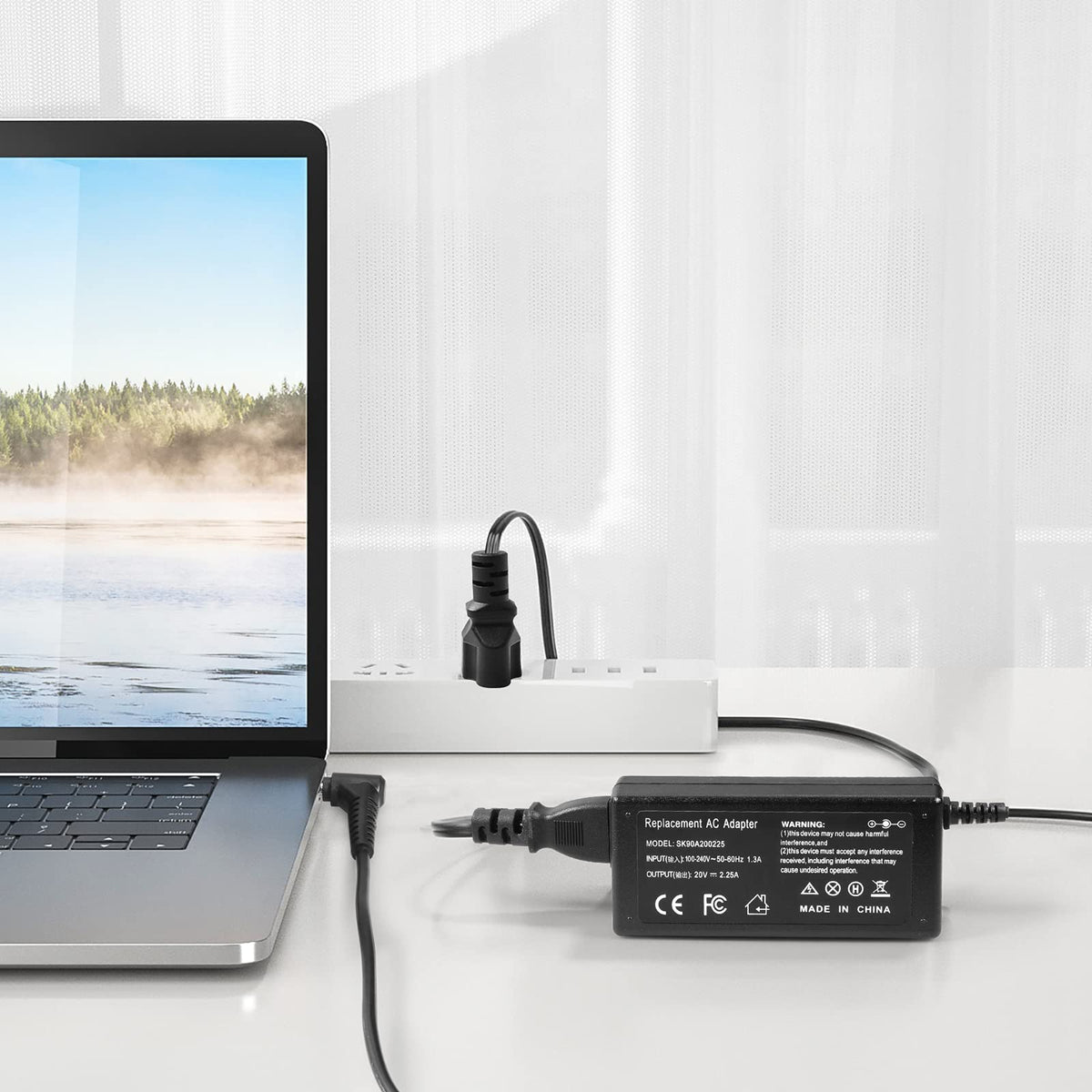 Eokoowo 65W charger with worldwide input for travel-ready power