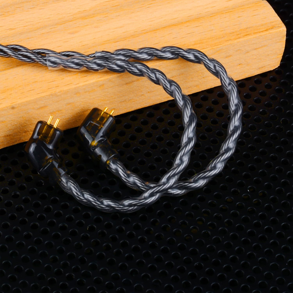 FAAEAL IEM Cable braided-detail emphasizing soft, durable copper core.
