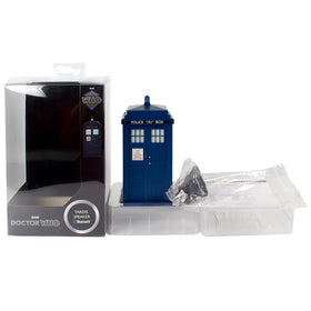 FAMETEK TARDIS rear panel with ports illustrating AUX and USB connections