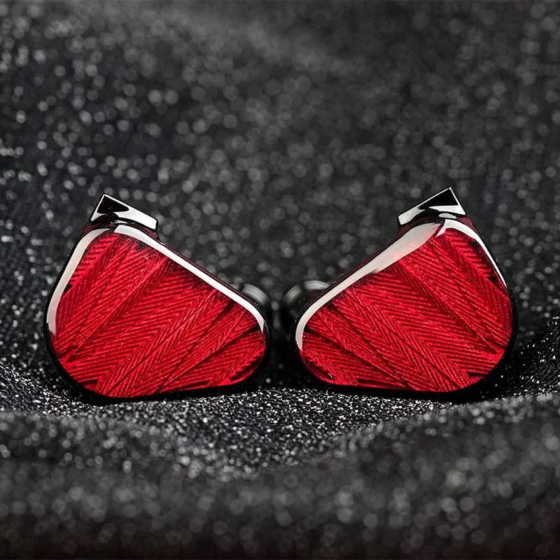Fanmusic TRUTHEAR ZERO:RED 7.8mm driver for refined mids and highs.