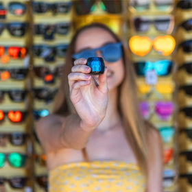 Fashionit micro speaker with phone using selfie remote for hands-free photo benefit