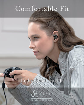 Final VR3000 inline mic and controls enable calls and in-game chat on the go.
