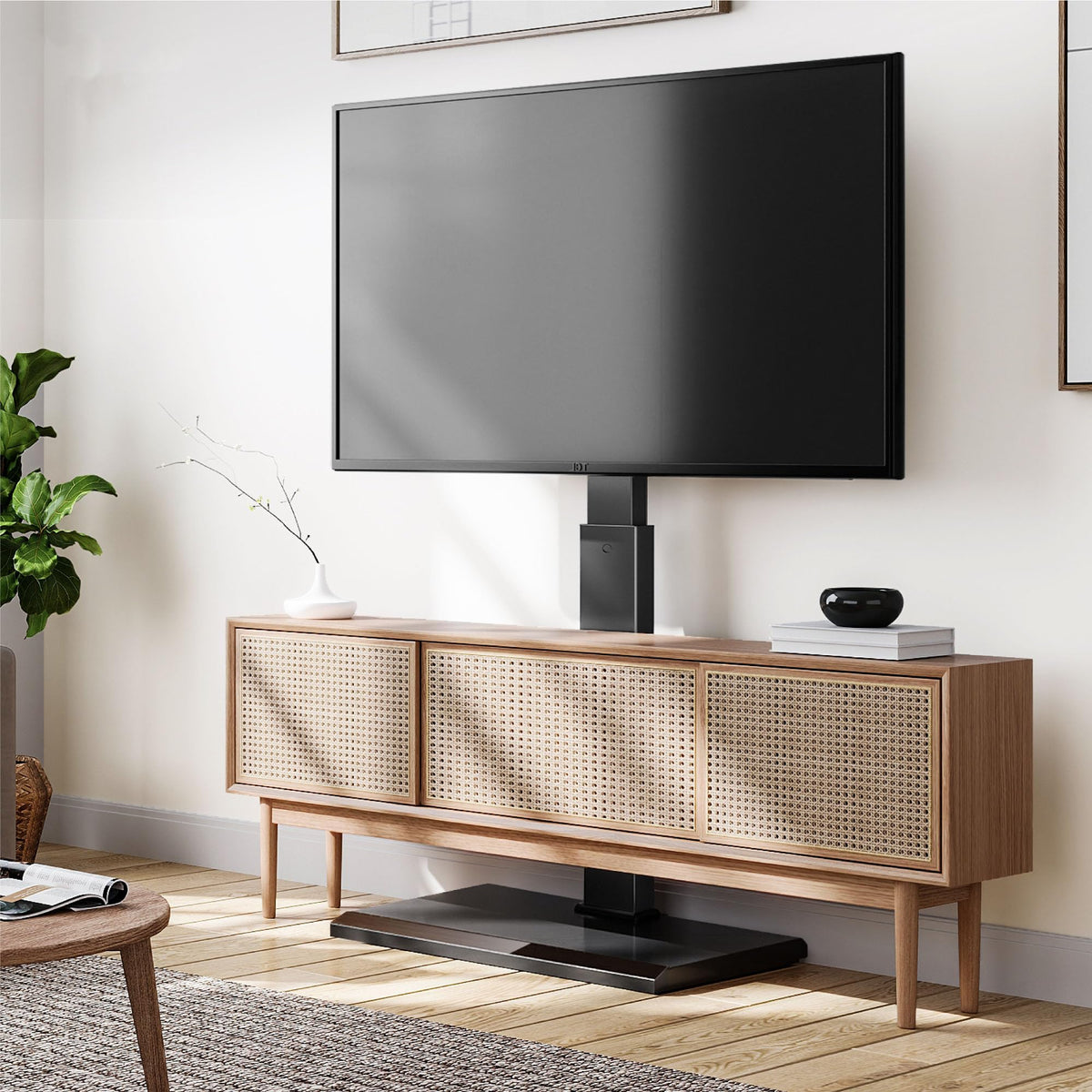 FITUEYES free-standing design fits living rooms, bedrooms, and offices.