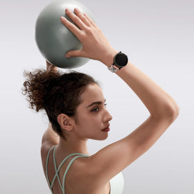 Folavii secure magnetic closure band provides quick on/off during workouts.
