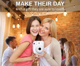 Automatic flash adjusts to lighting, reducing overexposure in dim environments.