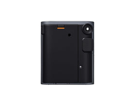 Fujifilm Instax Mini 41 automatic exposure control for reliable lighting in different environments.