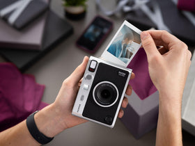 INSTAX-Rich and INSTAX-Natural modes shown for different photo moods.