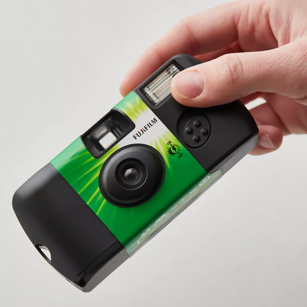 Fujifilm QuickSnap Flash 400 shows 27 exposures for memories.