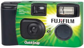 Fujifilm QuickSnap Flash 400 close-up of flash and lens highlighting dependable low-light shots