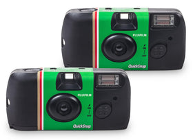 fujifilm QuickSnap Flash 400 close-up of lens and built-in flash highlighting simple operation