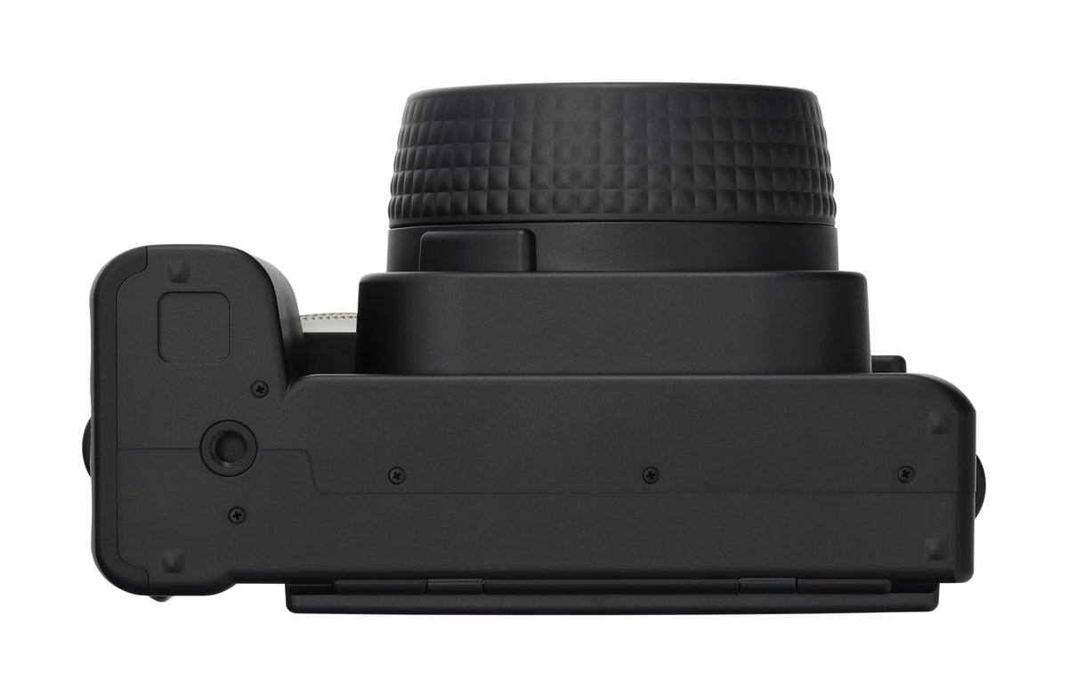 FUJIFILM Instax Wide 400 viewfinder framing guides aid composition for landscapes and portraits.