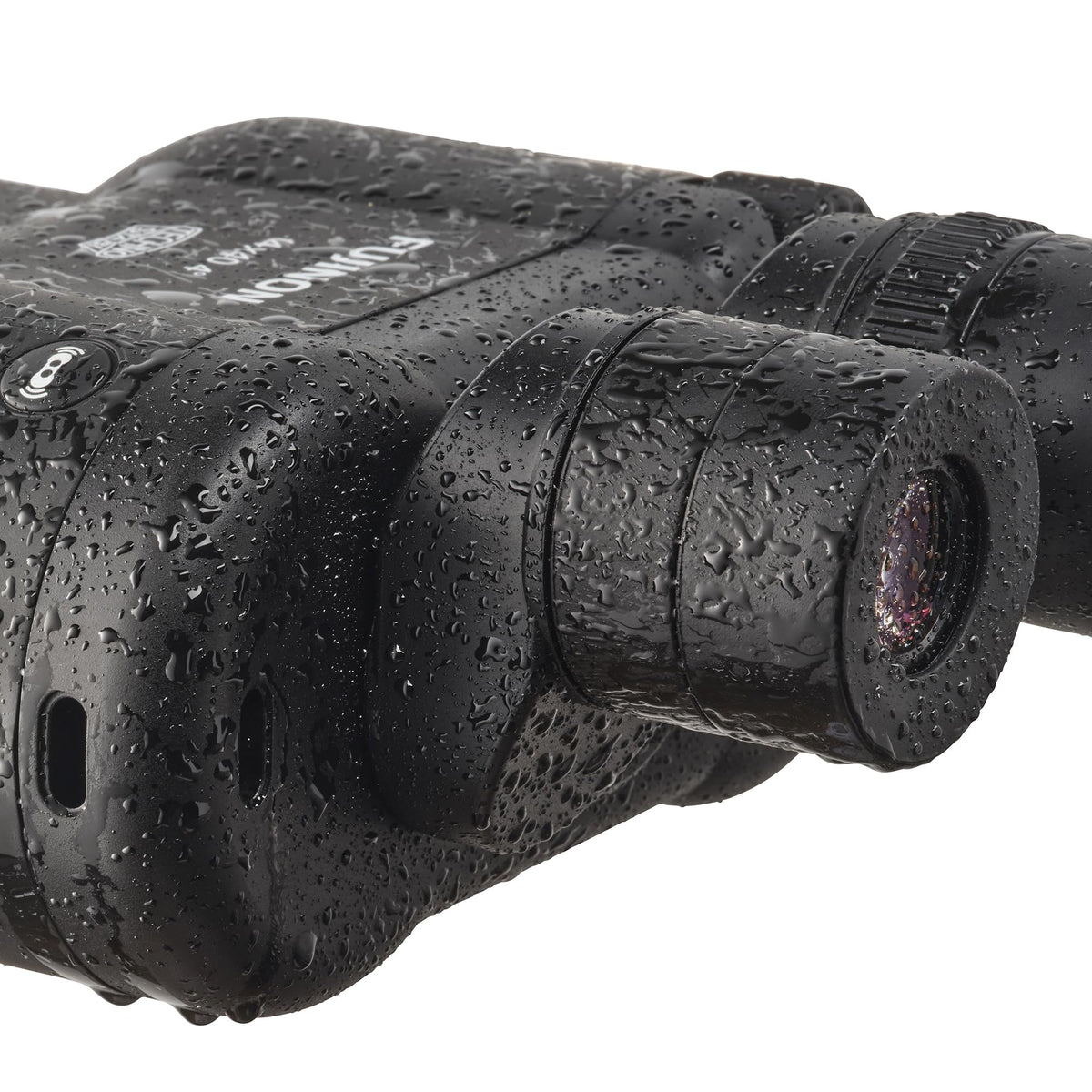 Fujinon TS-X1440 40mm objective lens boosts light gathering for low-light scenes.