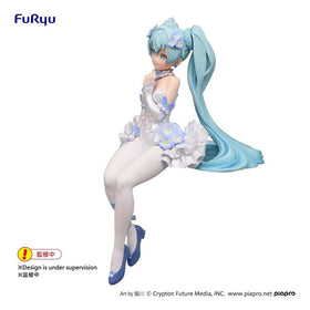 Furyu Hatsune Miku close-up sculpt detail showing paintwork and texture, display appeal