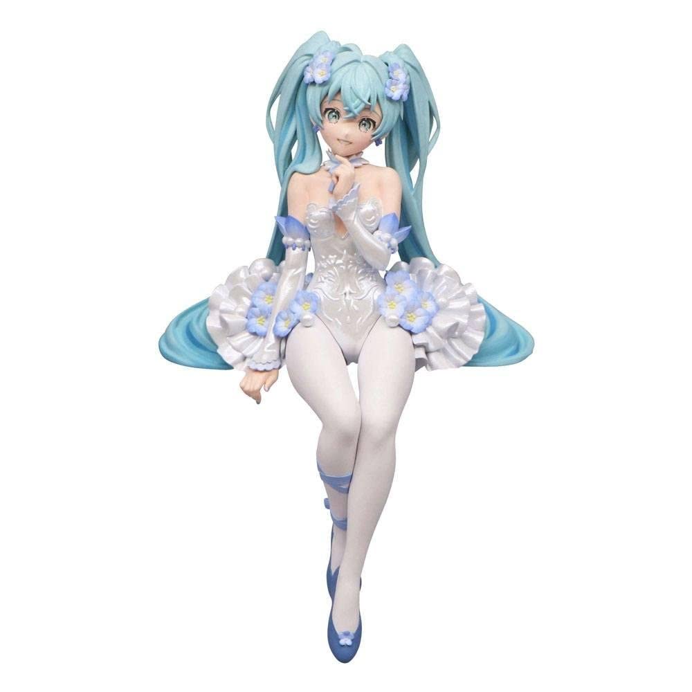 Furyu Hatsune Miku front packaging showing figure and box, collectible display benefit