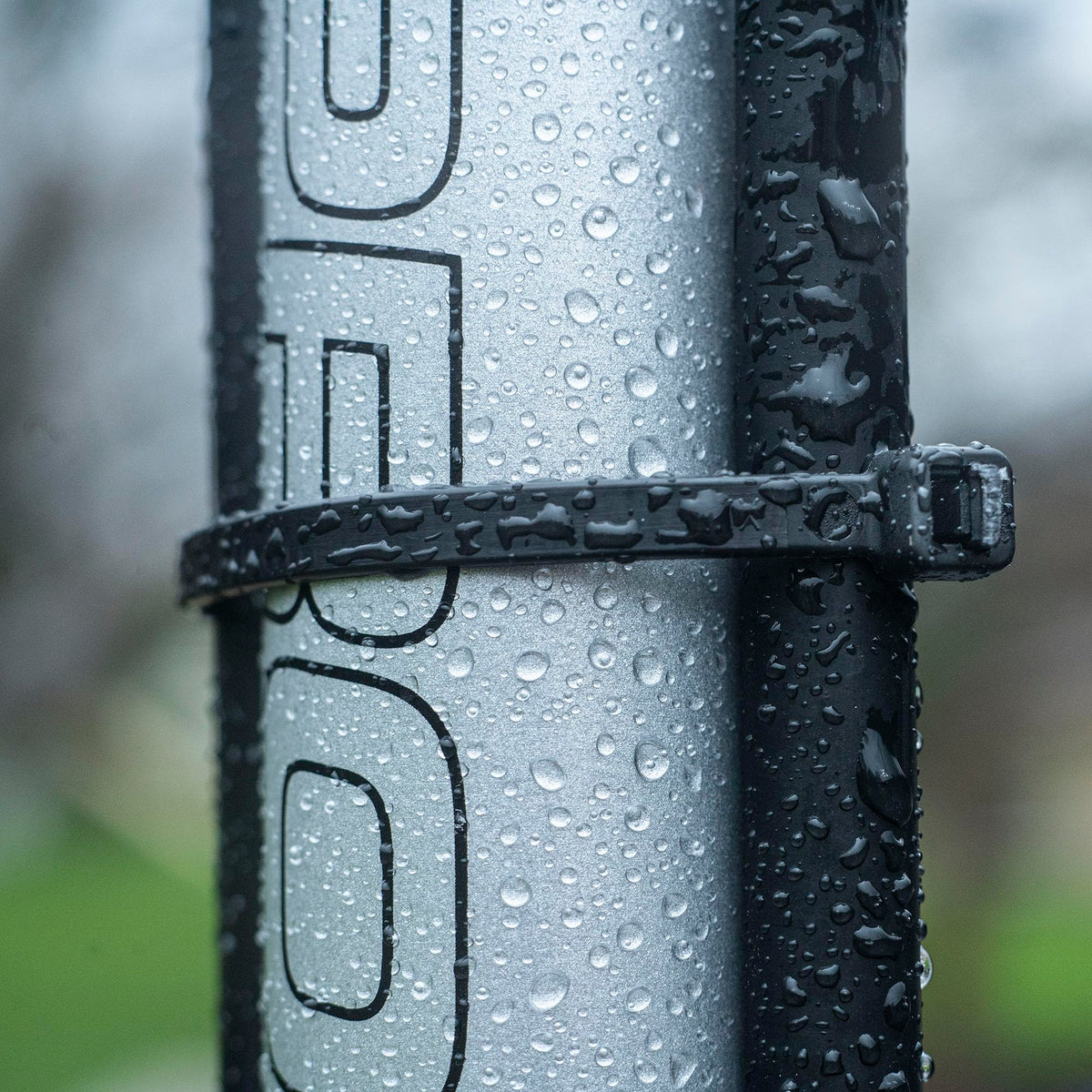 Close-up of locking teeth on Gardner Bender 46-314UVBFZ extreme temperature cable tie
