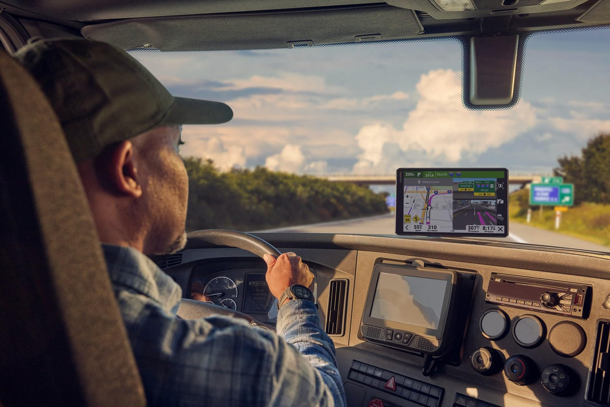 Garmin dēzl OTR620 32GB microSD card expands storage.