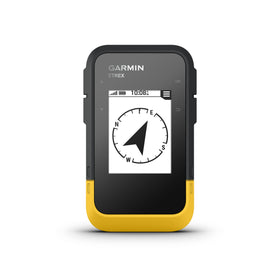 Garmin eTrex SE display in bright sun remains clear for quick waypoint checks.