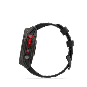 Garmin fēnix 8 Pro built-in LED flashlight for night visibility during workouts