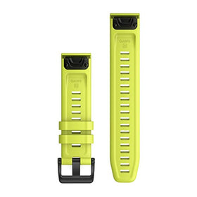Garmin QuickFit 22 on wrist in active setting highlighting comfort and secure fit