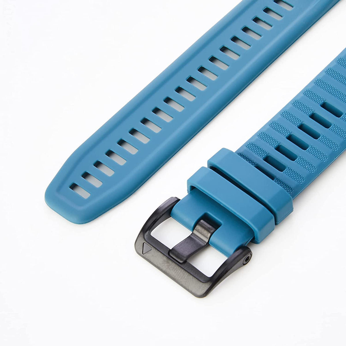 Garmin QuickFit Lakeside Blue close-up of silicone texture and stainless-steel buckle