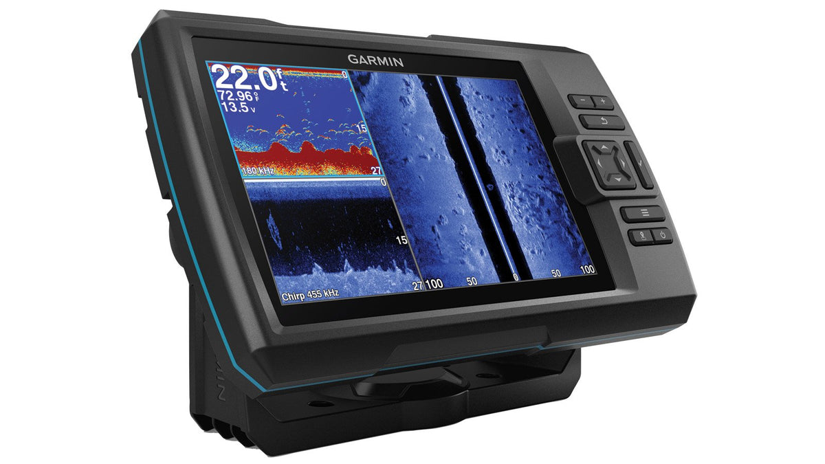 Garmin Striker 7SV 7-inch display showing clear sonar imagery for fishing